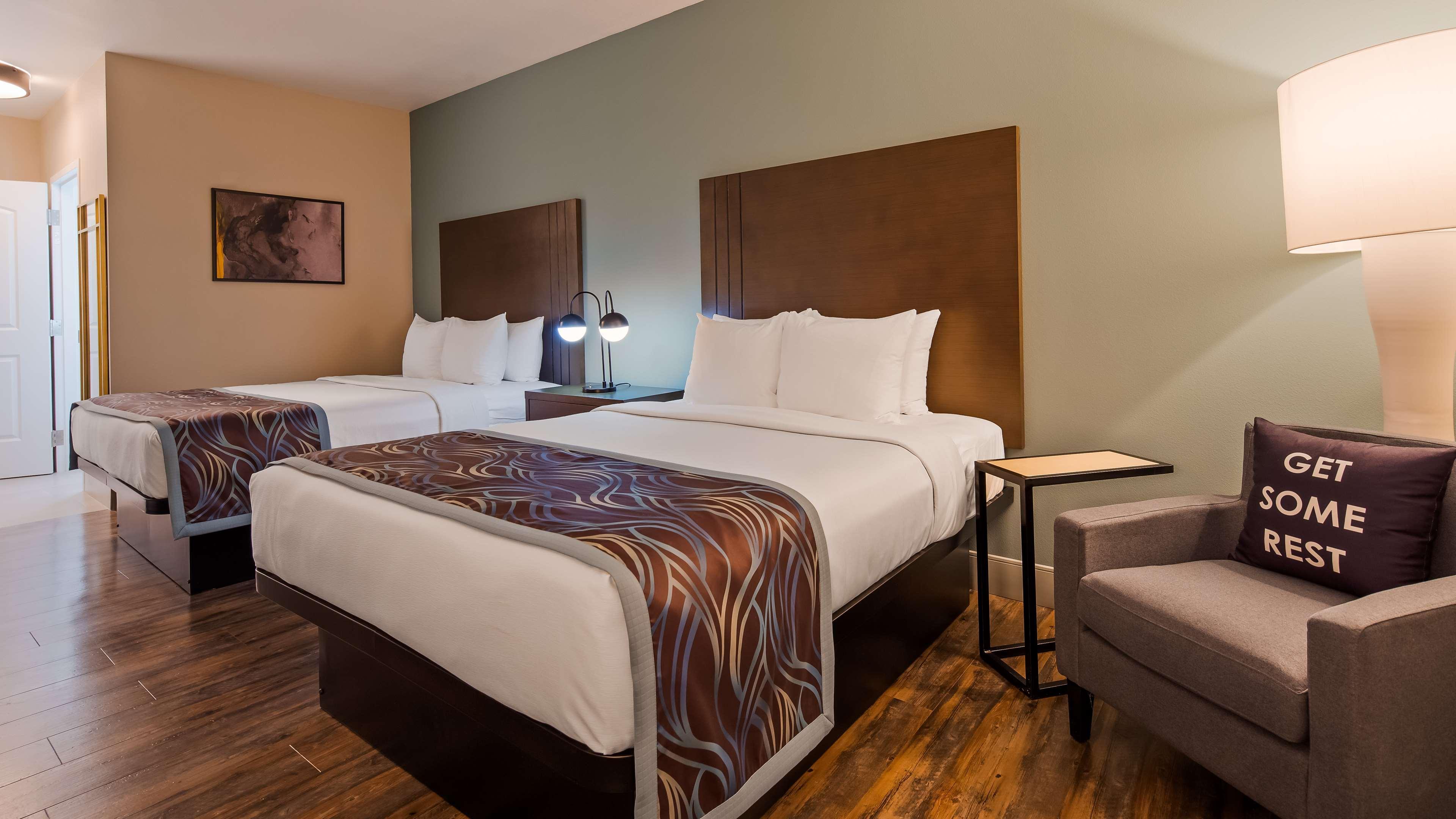 Best Western Plus New Barstow Inn & Suites Exterior photo
